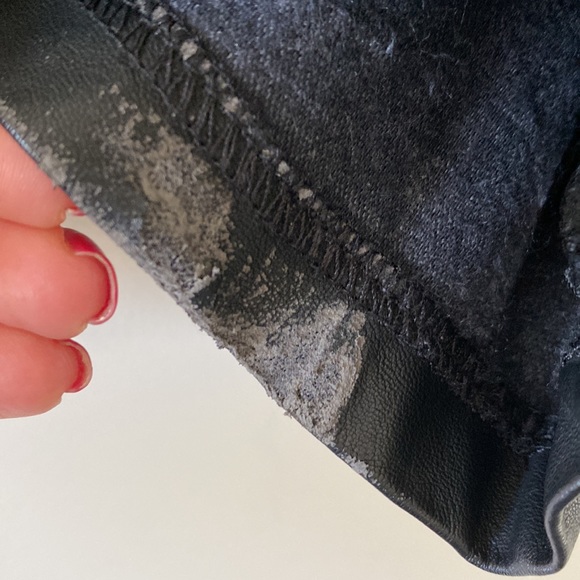 Silence + Noise Faux Black Leather Studded Shorts. Size 10 - Picture 5 of 6